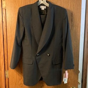 NWT Vintage Saville suit